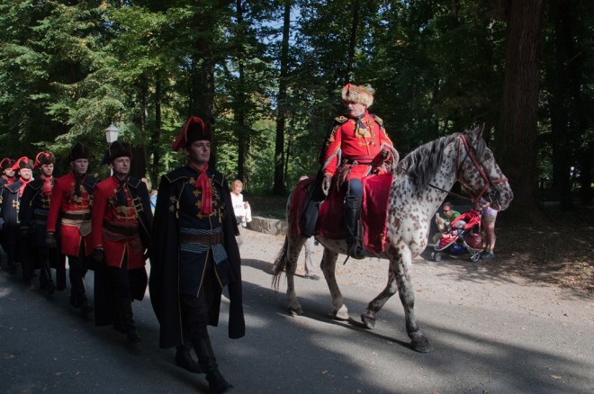 Kravat_pukovnija_Maksimir_ATRAKCIJA