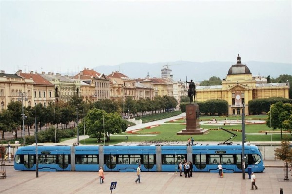 NT 2200 glavni kolodvor 2