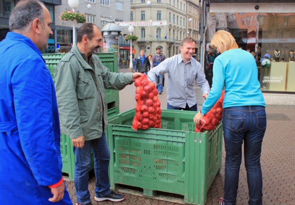 151016 jabukeNaTrgu 12 web