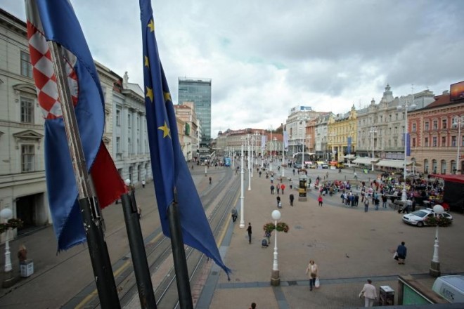 Zastave trg bana jelacica