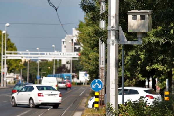 Policija predstavila nove kamere za nadzor prometa