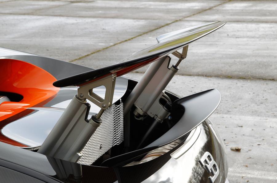 bugatti-veyron-super-sport-1