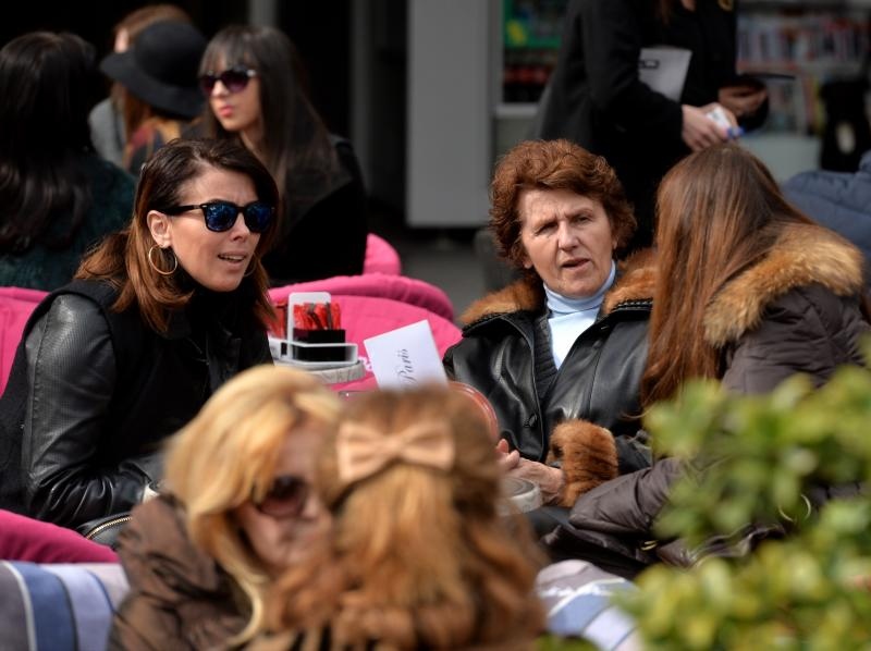 05.03.2016., Zagreb - Gradjani iskoristili lijep dan te popili kavicu na suncu u centru grada. Photo: Marko Lukunic/PIXSELL