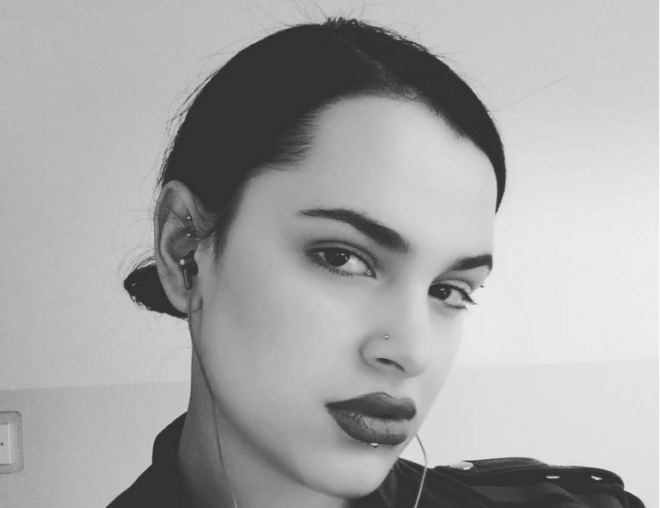 steffani bez usta