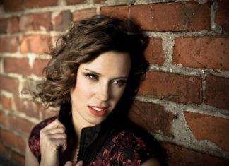 NATALI DIZDAR ODUŠEVLJAVA: Savršena estetika i novi video za singl ‘Ne reci zauvijek’ (VIDEO)