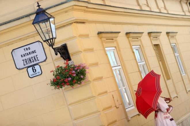 šestinska nošnja šestinski kišobran šestinska nošnja šestinski kišobran