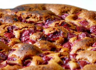 BRZO I JEDNOSTAVNO ZA KRAJ TJEDNA: Zasladite se kolačem od trešanja