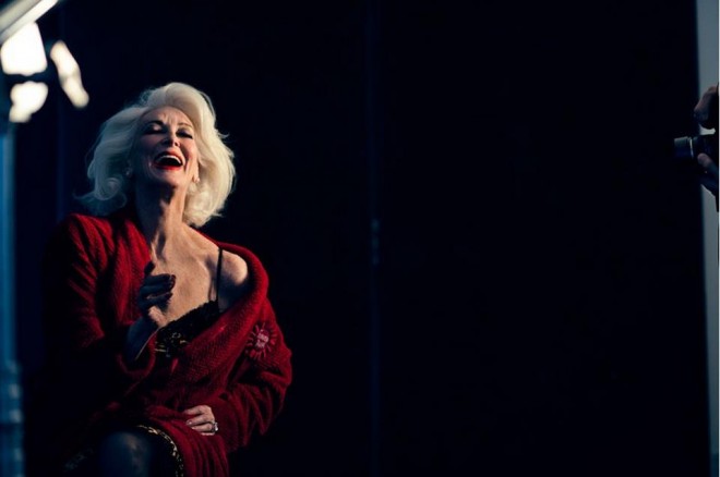 431833_564215180285672_1606684349_n