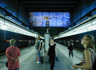 TELEFONSKE GOVORNICE ODLAZE U ZABORAV: Pametni automati za mobilne telefone u Beču (FOTO)