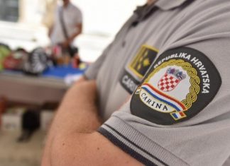 POHLEPI NEMA KRAJA Uhićeni šef Carine krao je maslinovo ulje, med i sir namijenjene humanitarnim udrugama