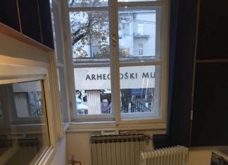 Razbijen prozor etera legendarne radio postaje