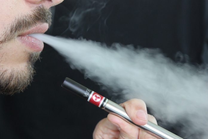 e-cigarette-13016 CIGARETA PUŠENJE