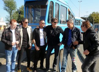 (FOTO) Provozali se tramvajem i najavili koncert u Areni: Prljavci spremni za dvodnevni spektakl koji pripremaju!