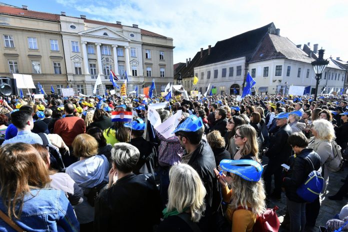 prosvjed_ucitelja15-061119