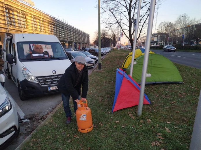 82889877_181165416621006_2761640117079638016_n