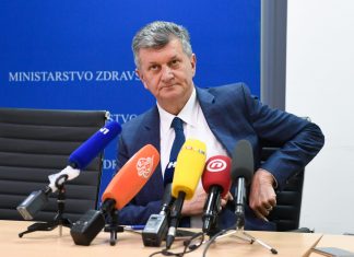 Kujundžić se obratio javnosti i priznao da prijatelj koji mu je posudio novac ima ugovore s HZZ-om