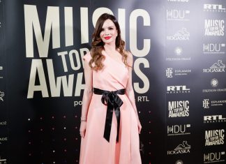 (FOTO, VIDEO) Donosimo djelić astmosfere s Top.hr nagrada: Severina pjevala s klincima, Nina Badrić blistala u crvenom…