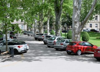 Nema više parkiranja na trgovima i parkovima: Grad upozorava građane do kad trebaju maknuti svoja vozila