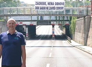 Jeste li danas vidjeli čovjeka koji sjedi i maše u Miramarskom pothodniku? Evo o čemu se radilo