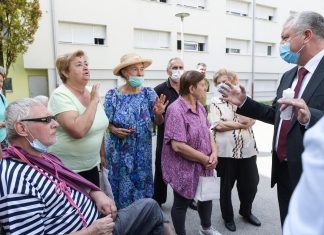 Stradali u potresu optužuju Bandićevu glasnogovornicu za zastrašivanje. Izbacit će ih iz hostela?