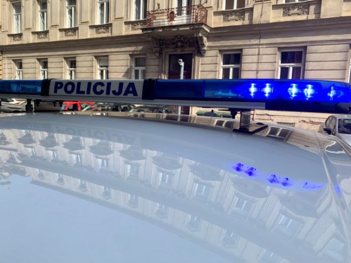 policija