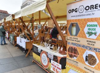 SVE BEZ NATJEČAJA! Evo kako se može dobiti štand ili kućica na Jelačić placu