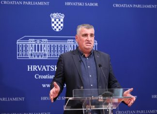Bulj tvrdi: ‘Migranti pljačkaju planinare, a Božinović o svemu šuti! Potrebna nam je vojska na granicama’