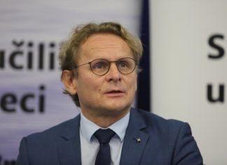ON JE ZA HITNU SMJENU! Ivan Đikić nema razumijevanja za one koji dopuštaju cijepljenje preko reda