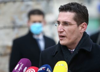 ‘ZAGREB JE POSRAMLJEN I OPUSTOŠEN’ Službeno predstavljen kandidat za gradonačelnika Zvonimir Troskot