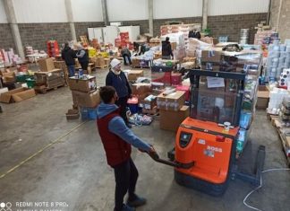 ‘NISTE SAMI’ Hrvati iz Irske poslali pun kamion humanitarne pomoći za Petrinju