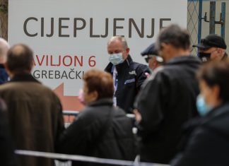 ‘DOŠLO JE DO GREŠKE U SUSTAVU’ Poziv na cijepljenje na Velesajmu dobili mlađi i zdravi, stariji ‘izvisili’