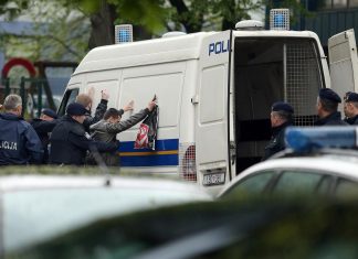 (FOTO) Uhvatili ga zbog ‘brda’ droge, a kad su mu upali u podrum u Sesvetama, policajce dočekalo još jedno iznenađenje