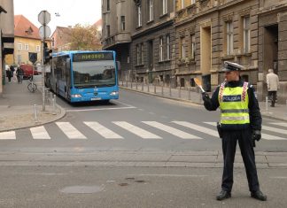 OPET PUCAJU CIJEVI U ZAGREBU Ovoga puta čak i tramvaje preusmjerili