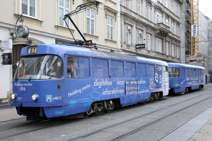 Na zagrebačkim ulicama znatno veći broj ZET-ovih vozila oslikanih reklamama