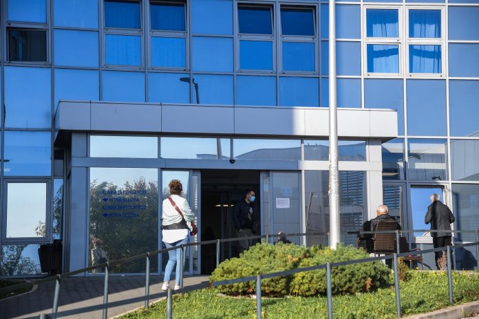 HITNA SLUŽBA, REBRO