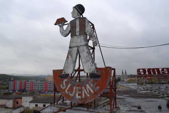 1-5e7aa901cfbd44c5ac90ceae3a04495d