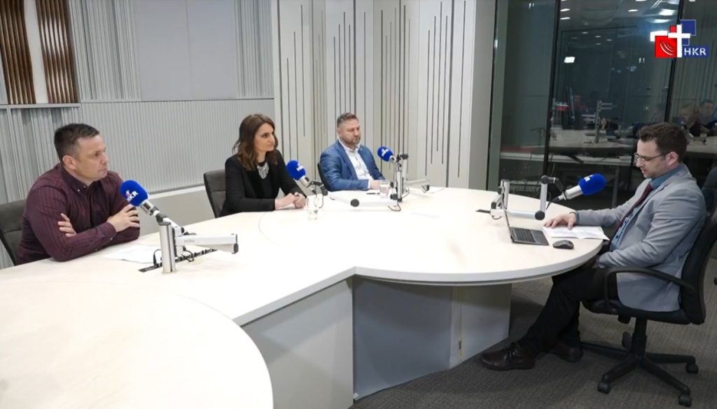 O informacijskom ratu govorili su Marja Čolak, dr. sc. Nikola Brzica i dr. sc. Kristijan Sedak.