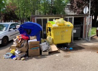 STANOVNICI DUGAVA BIJESNI ZBOG GOMILE NEODVEZENOG SMEĆA! Iz Čistoće stigao odgovor, izgleda da imaju i većih problema!