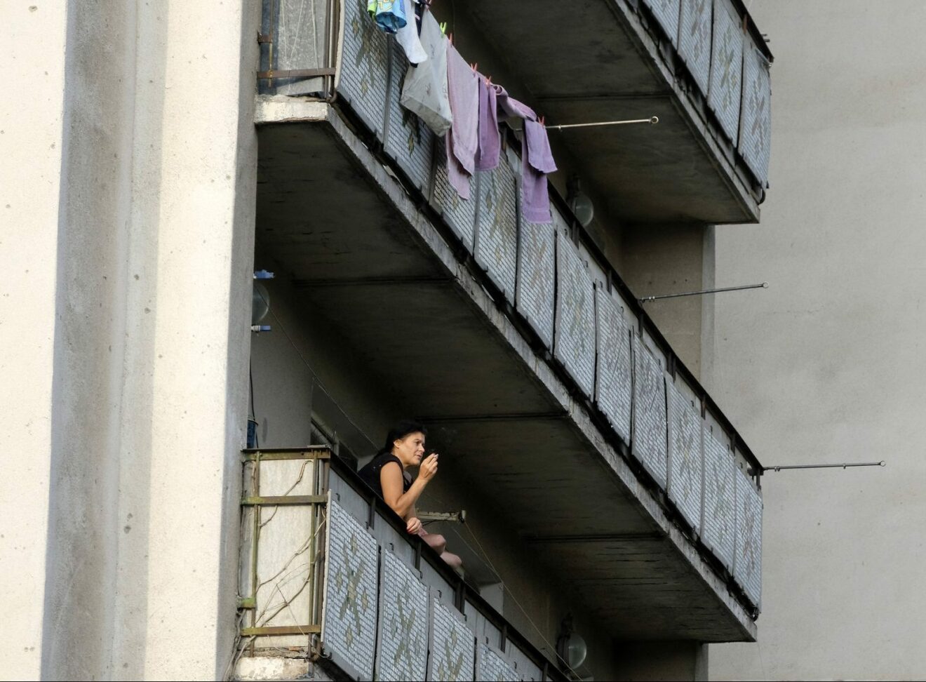 ‘Vrući’ susjedi izluđuju Zagrepčanku: ‘Krenem na balkon staviti deku kad imam šta i vidjeti’