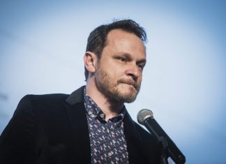 ENIS BEŠLAGIĆ O ULOZI KOJA GA JE OBILJEŽILA: ‘Od repriza ‘Naše male klinike’ nemam nijednu marku, sva prava ima Đuro’