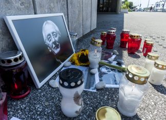 (FOTO) PRIJE ČETIRI GODINE I ZAGREB SE OPROSTIO OD LEGENDE: Na današnji dan preminuo je Oliver Dragojević