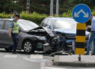 (FOTO) Prometna nesreća na Branimirovoj: Jedna osoba je ozlijeđena!