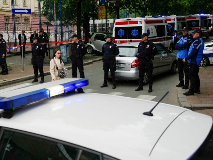 policija beograd pucnjava škola