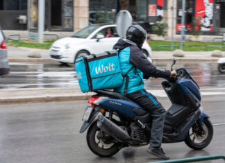 Zagrepčanin objavio snimku dostavljača hrane na ulazu u stan: ‘Gledam i ne vjerujem svojim očima’