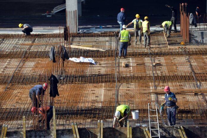 Gradilište skela radnici izgradnja