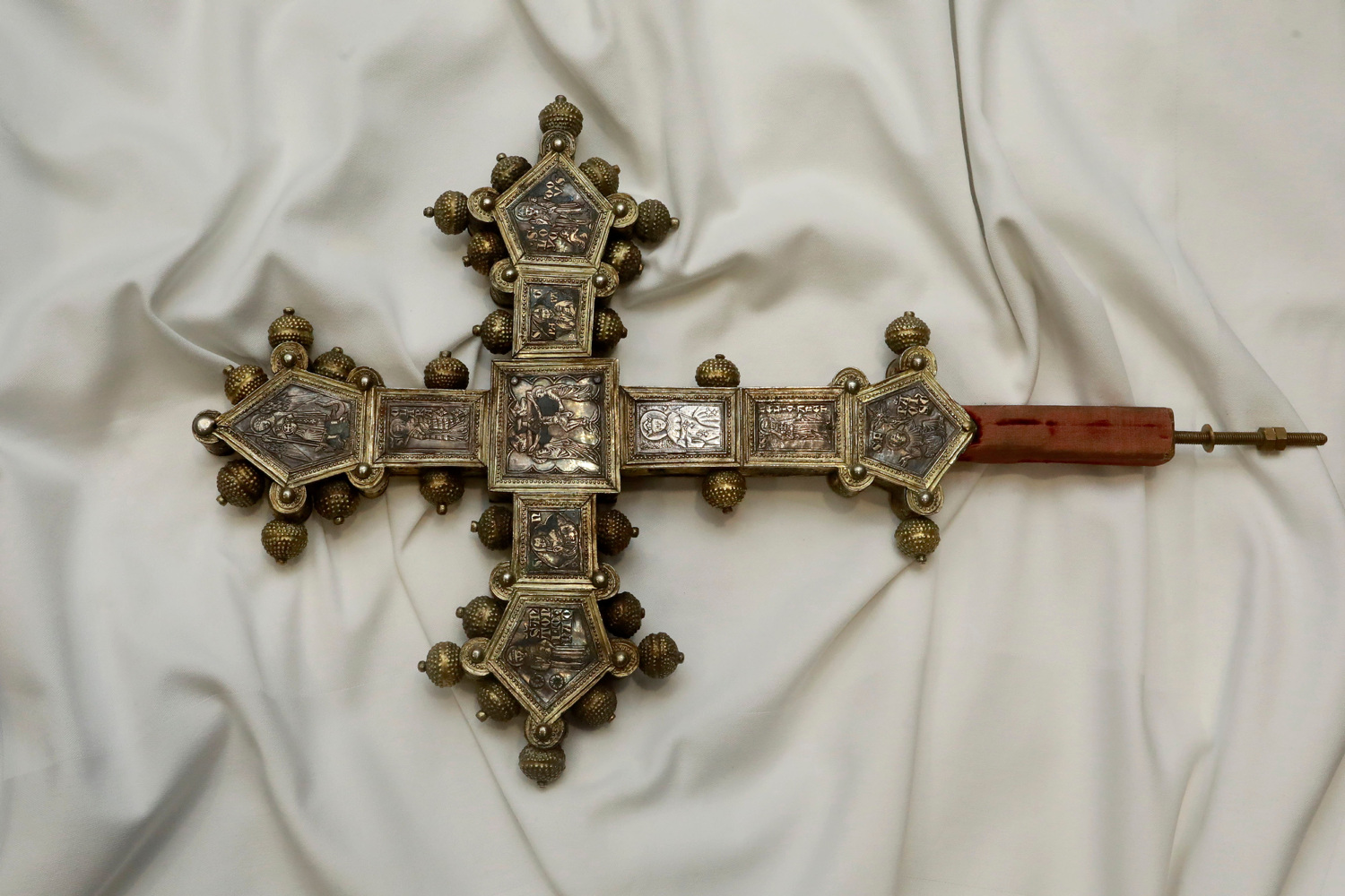 Ukradeni križ vraćen Hrvatskoj nakon gotovo 50 godina: 'Riječ je o ...