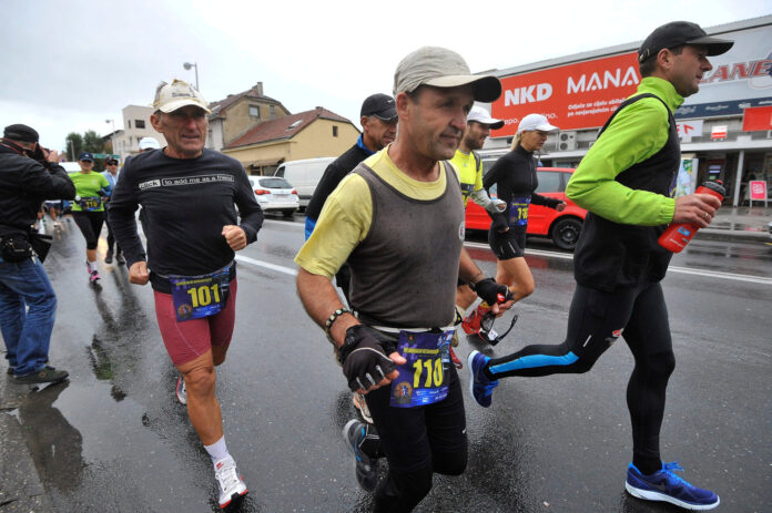 Zagreb, 16.10.2012 - Maraton: Startao 11. memorijalni ultramaraton Zagreb - Vukovar
