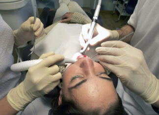 Ugledna zagrebačka protetičarka otkriva: Evo zašto su cijene zubnih implantata visoke