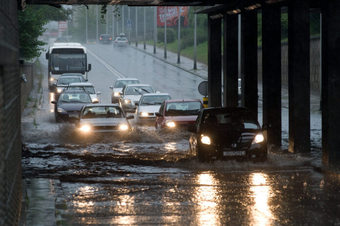 Zagreb, 14.08.2014 - Velike kolicine padalina stvorile poplavu u podvoznjaku na krizanju Skorpikova-A.Bologna