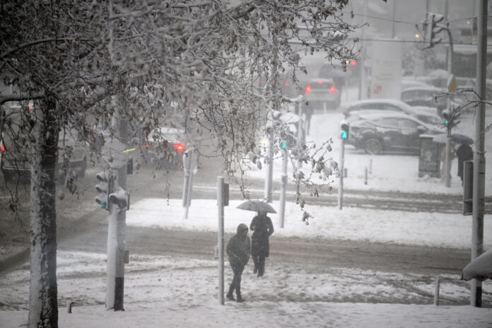 Zagreb, 19.01.2024 - Prvi ovogodisnji snijeg zabijelio je gradske ulice
